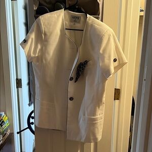 Kasper Women's Cream Short Sleeve Blazer